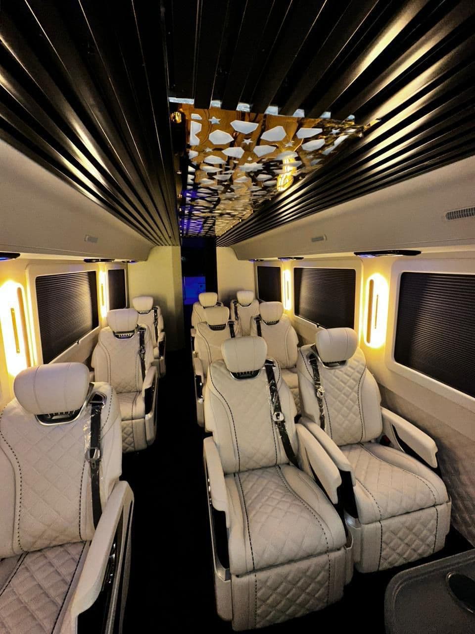 VIP Bus 3