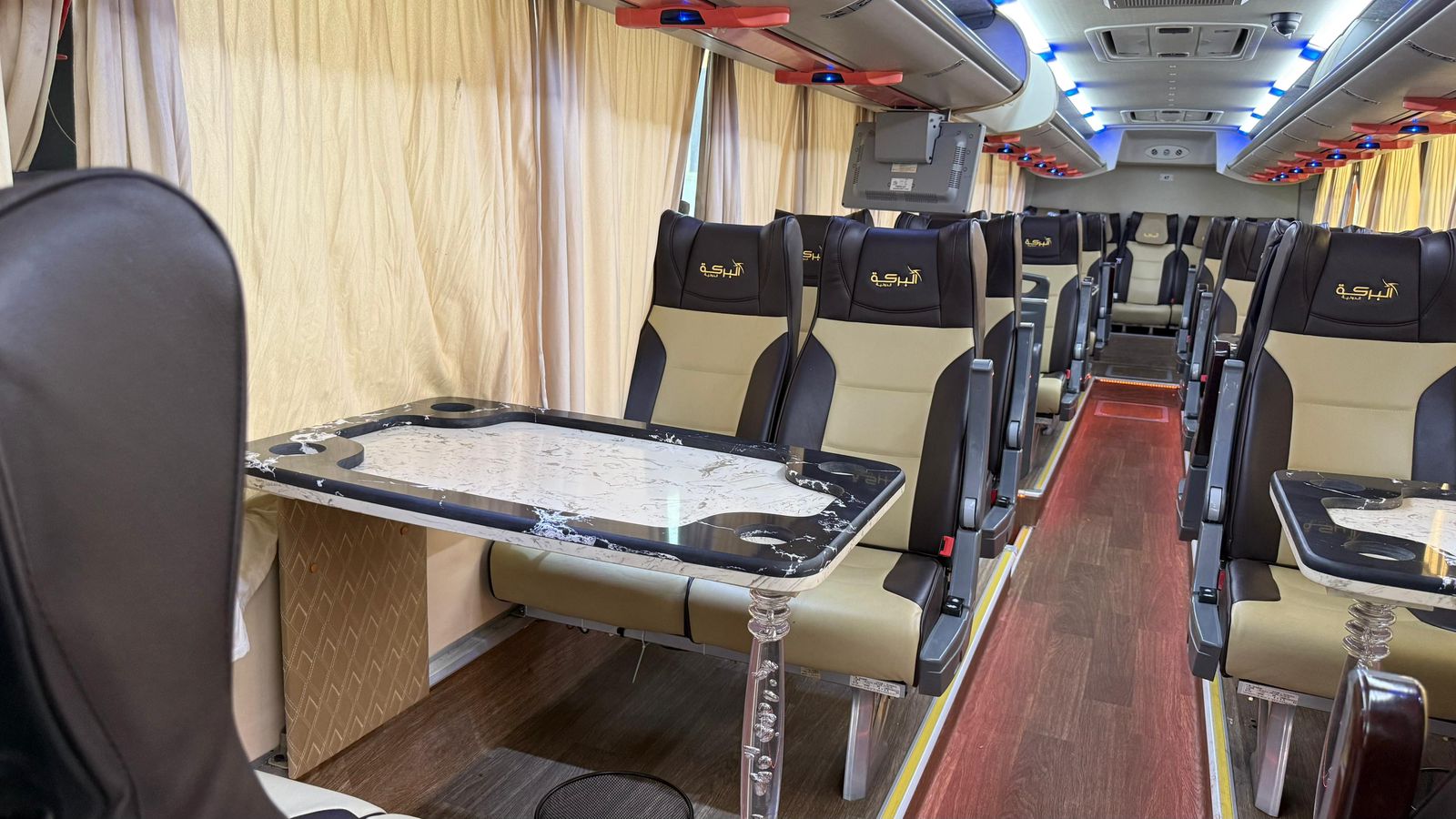 VIP Bus 4